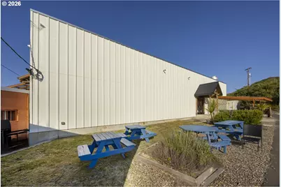 426 NW Coast St, Newport, OR 97365 - Photo 7