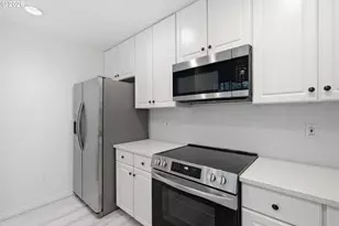 9600 NW Miller Hill Dr, Portland, OR 97229 - Photo 13