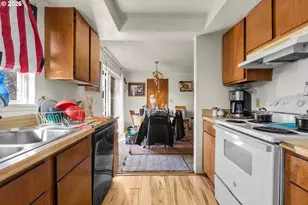 375 Johnson St, Sutherlin, OR 97479 - Photo 17