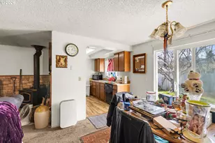 375 Johnson St, Sutherlin, OR 97479 - Photo 13