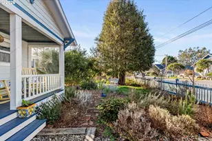 886 1st St SE, Bandon, OR 97411 - Photo 41