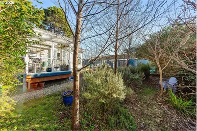 886 1st St SE, Bandon, OR 97411 - Photo 35