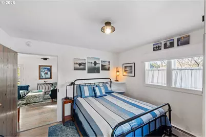 886 1st St SE, Bandon, OR 97411 - Photo 19