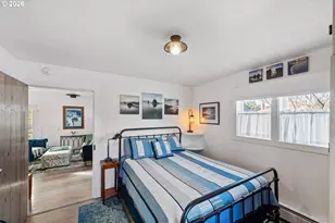 886 1st St SE, Bandon, OR 97411 - Photo 19