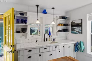 886 1st St SE, Bandon, OR 97411 - Photo 13