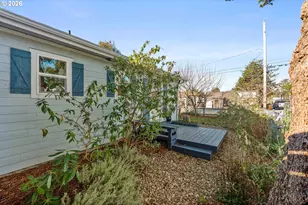 886 1st St SE, Bandon, OR 97411 - Photo 31