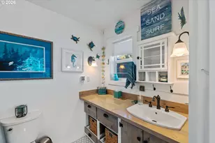 886 1st St SE, Bandon, OR 97411 - Photo 25