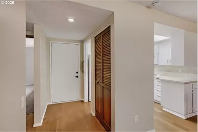 15915 SW Greens Way, Portland, OR 97224 - Photo 9