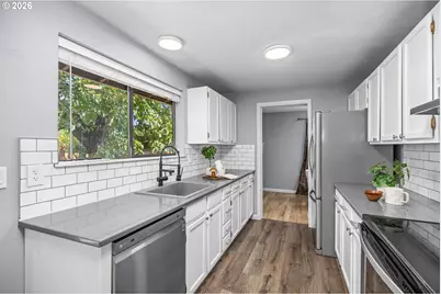 5529 SE 68th Ave, Portland, OR 97206 - Photo 15