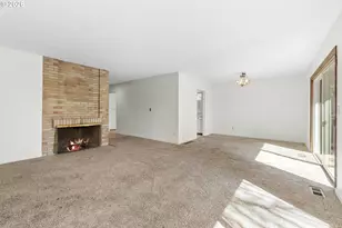 1085 SW Hillcroft Ave, Portland, OR 97225 - Photo 3