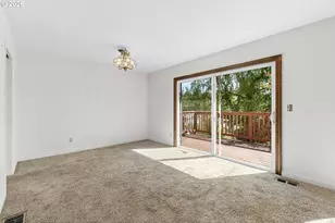 1085 SW Hillcroft Ave, Portland, OR 97225 - Photo 5