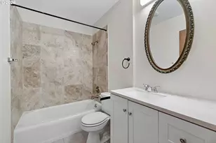 1085 SW Hillcroft Ave, Portland, OR 97225 - Photo 19