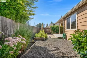 10175 SW Highland Dr, Portland, OR 97224 - Photo 9
