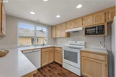 10175 SW Highland Dr, Portland, OR 97224 - Photo 17