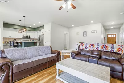 1003 SW Olive Ct, Hermiston, OR 97838 - Photo 5