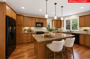 19484 SW Lorna Ln, Lake Oswego, OR 97035 - Photo 9