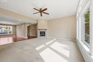 19484 SW Lorna Ln, Lake Oswego, OR 97035 - Photo 5