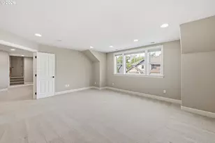 19484 SW Lorna Ln, Lake Oswego, OR 97035 - Photo 29