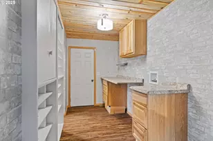 1095 E 2nd St, Coquille, OR 97423 - Photo 19