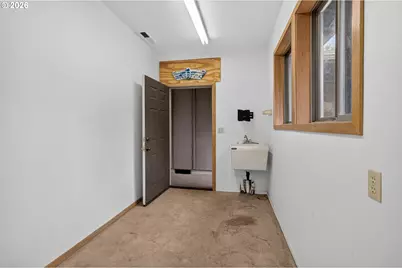 2736 Harlow Rd, Eugene, OR 97401 - Photo 33