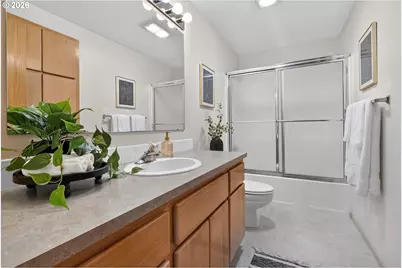 2736 Harlow Rd, Eugene, OR 97401 - Photo 27