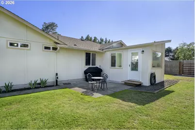 2019 40th St, Florence, OR 97439 - Photo 33