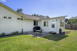 2019 40th St, Florence, OR 97439 - Photo 33