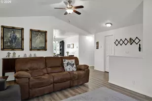 2019 40th St, Florence, OR 97439 - Photo 11