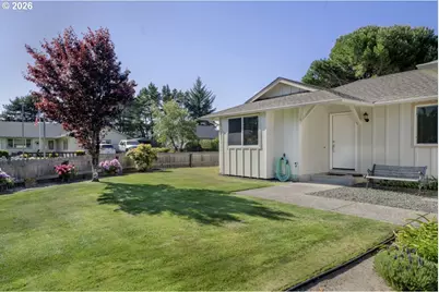 2019 40th St, Florence, OR 97439 - Photo 5