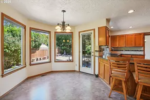 704 SE Greenway Dr, Gresham, OR 97080 - Photo 15