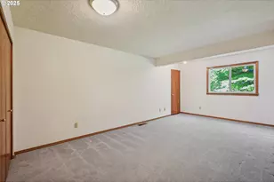 704 SE Greenway Dr, Gresham, OR 97080 - Photo 19