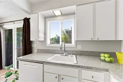 1807 NE Multnomah St, Portland, OR 97232 - Photo 19