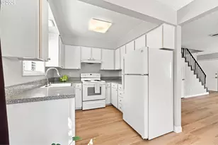 1807 NE Multnomah St, Portland, OR 97232 - Photo 17