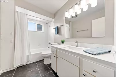 1807 NE Multnomah St, Portland, OR 97232 - Photo 29