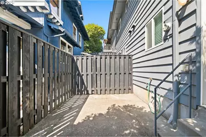 1807 NE Multnomah St, Portland, OR 97232 - Photo 29