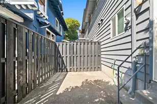 1807 NE Multnomah St, Portland, OR 97232 - Photo 29