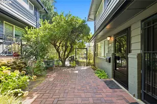 1807 NE Multnomah St, Portland, OR 97232 - Photo 5