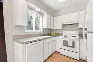 1807 NE Multnomah St, Portland, OR 97232 - Photo 21