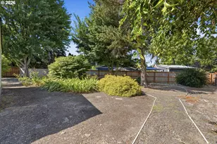 1715 SW Songbird St, McMinnville, OR 97128 - Photo 35