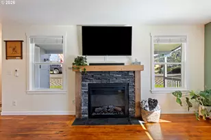 158 NE Garrecht St, Roseburg, OR 97470 - Photo 13