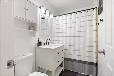 158 NE Garrecht St, Roseburg, OR 97470 - Photo 27