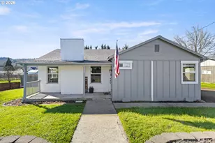 158 NE Garrecht St, Roseburg, OR 97470 - Photo 3