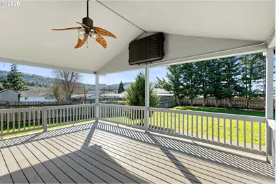158 NE Garrecht St, Roseburg, OR 97470 - Photo 29
