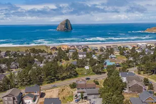 6140 Centerpointe Loop, Pacific City, OR 97135 - Photo 3