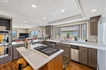 830 Signal Way, Coos Bay, OR 97420 - Photo 15