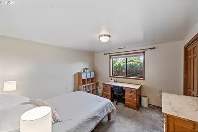 830 Signal Way, Coos Bay, OR 97420 - Photo 41