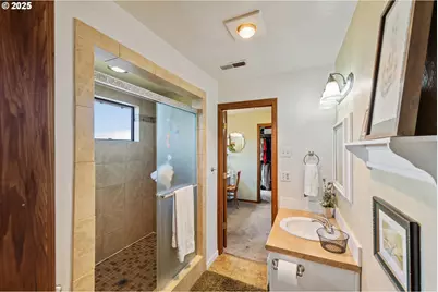 830 Signal Way, Coos Bay, OR 97420 - Photo 35