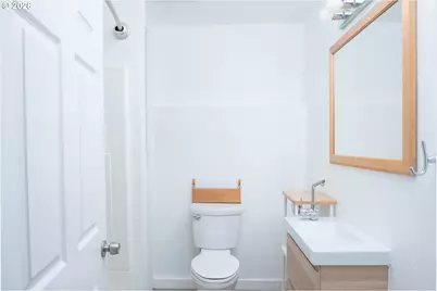6204 NE Willow St, Portland, OR 97213 - Photo 27