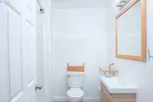 6204 NE Willow St, Portland, OR 97213 - Photo 27
