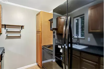 1640 Village Park Pl, West Linn, OR 97068 - Photo 9